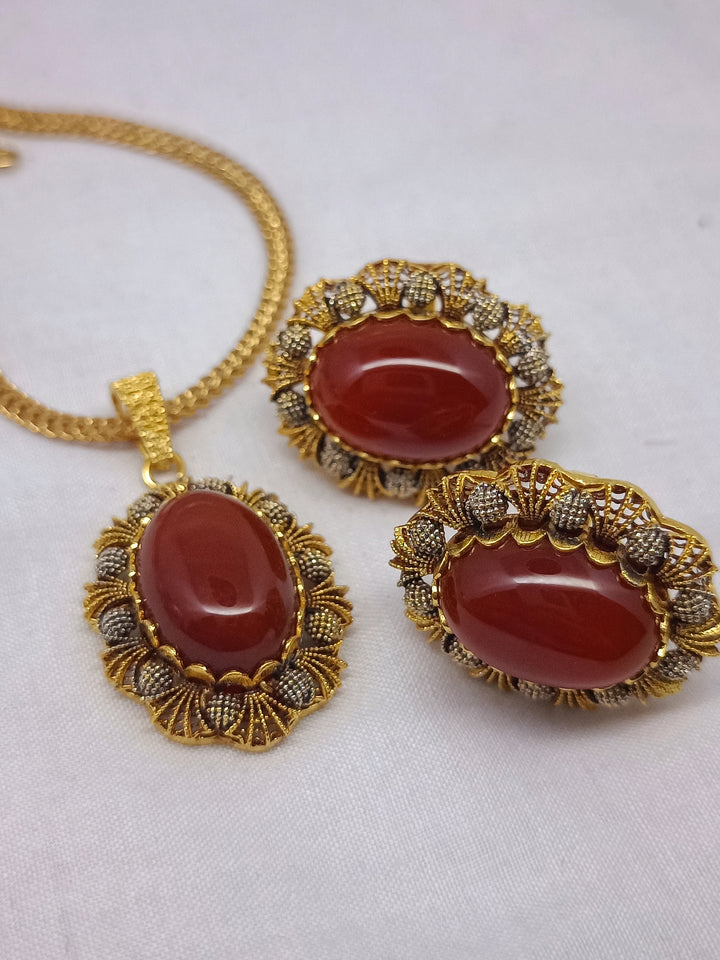 Aqeeq locket set