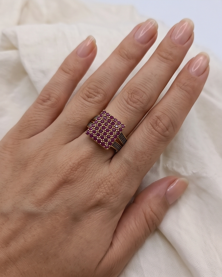 Premium zircon ring