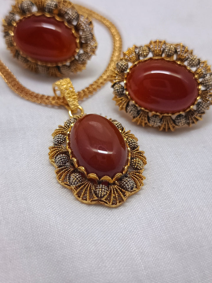 Aqeeq locket set