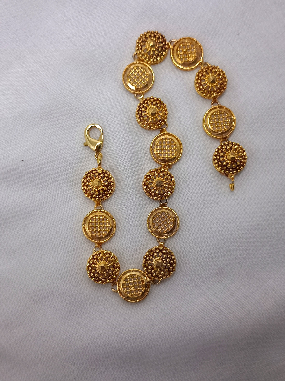 gold look bracelet