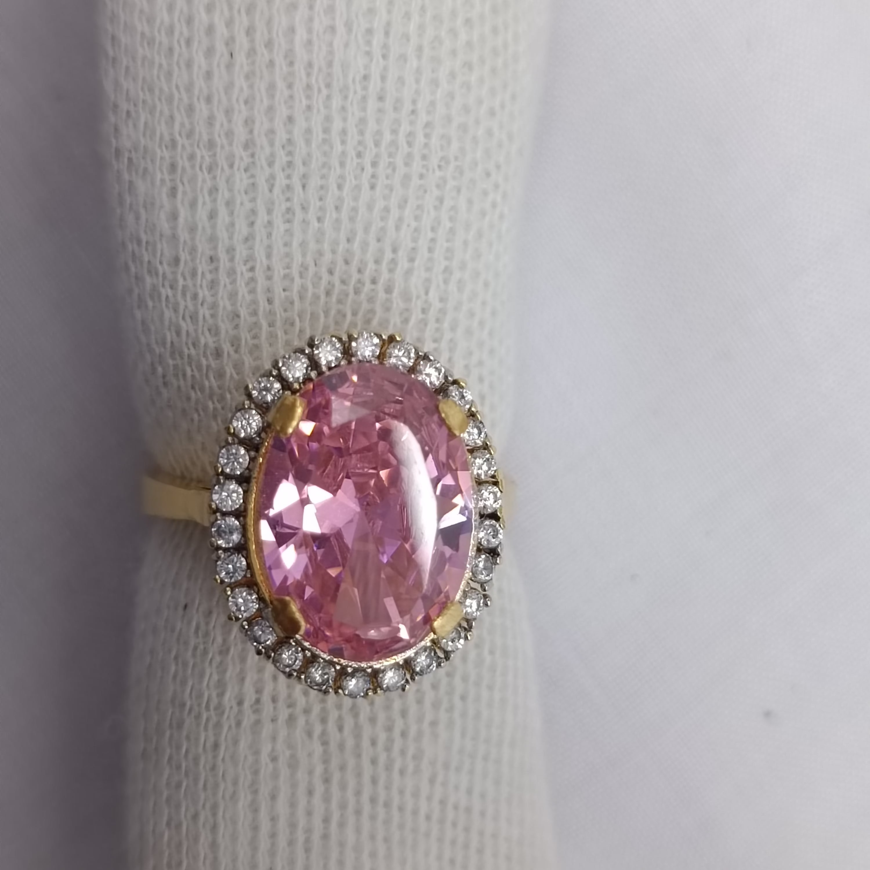 Premium zircon ring